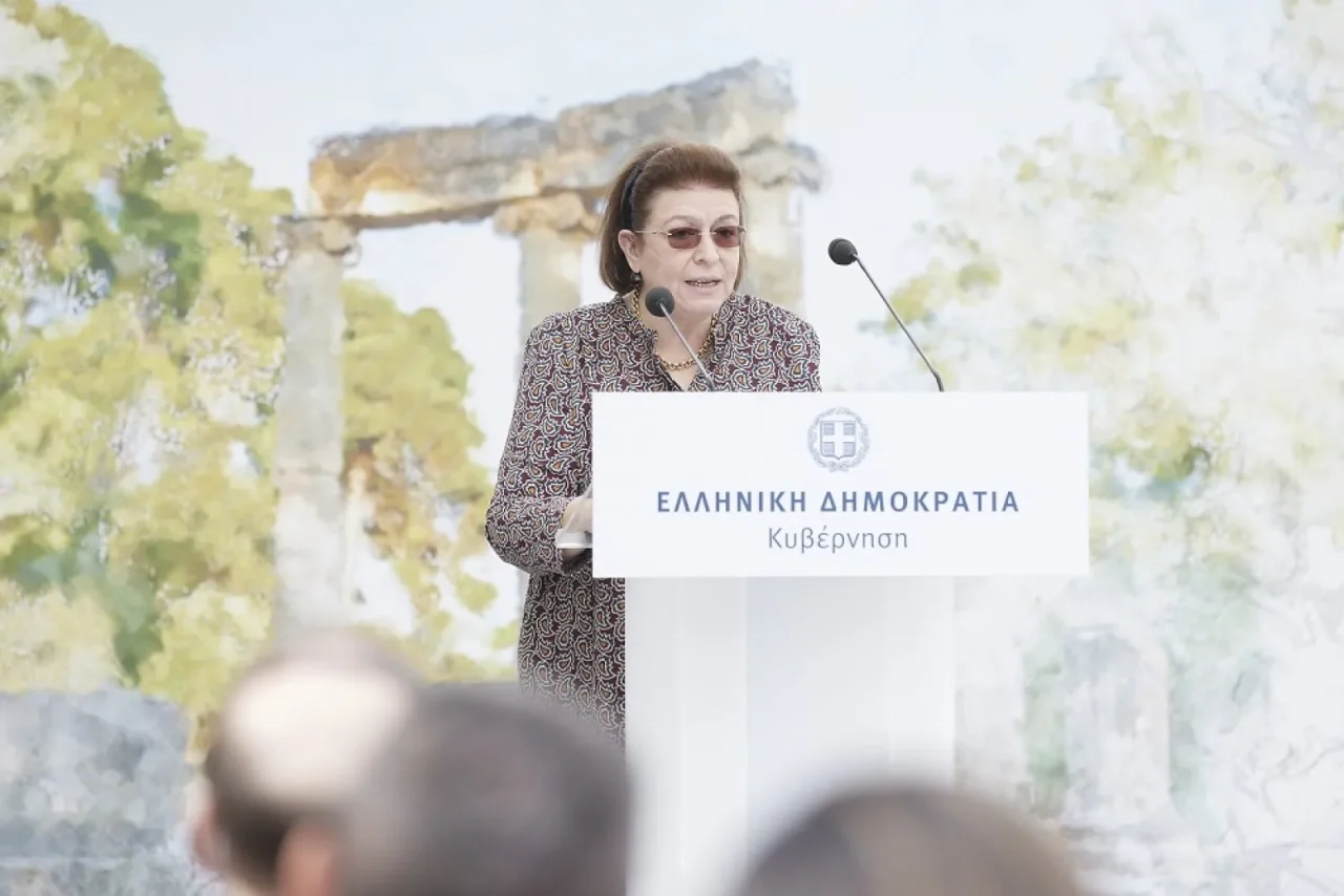 lina mendoni olmpia