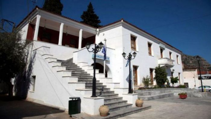 notia kinouria dimarxeio.jpg