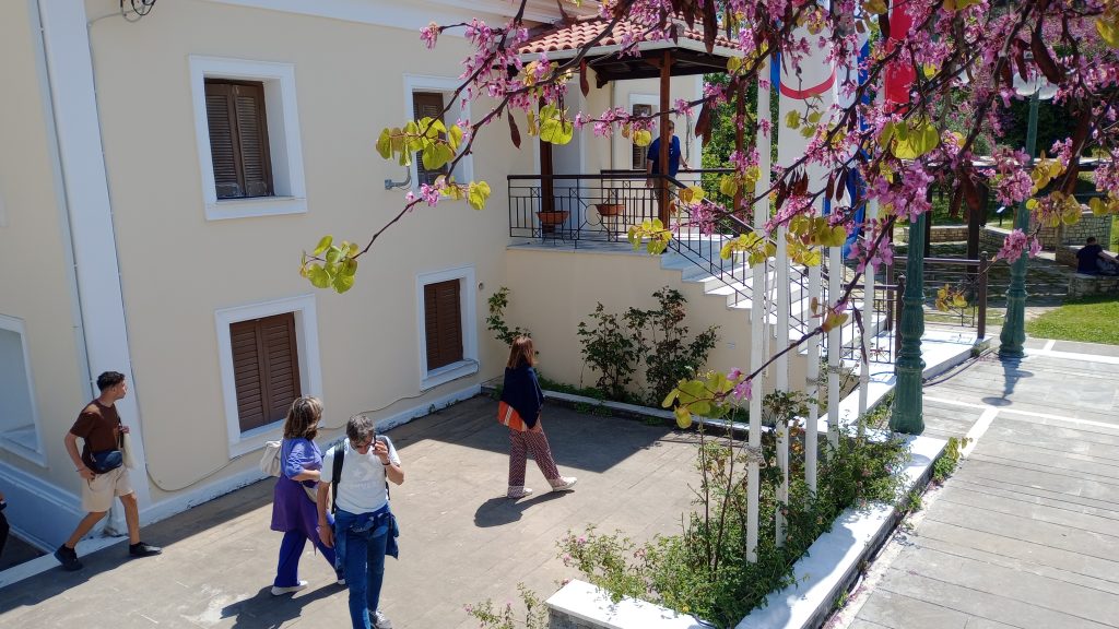 wc dimosies toualetsolynoia (1)