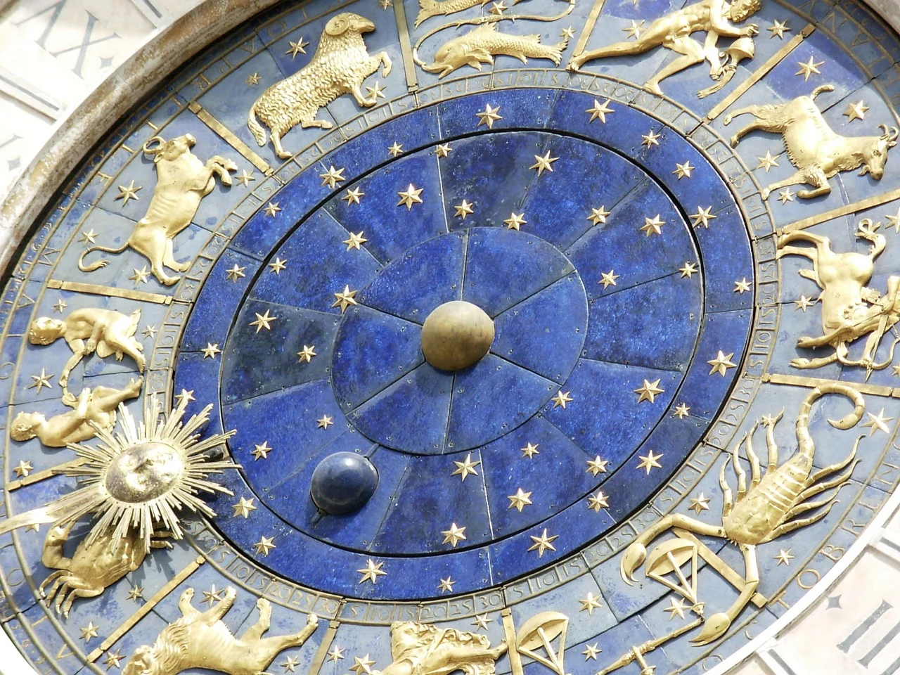 astrology horoscope 2.jpg