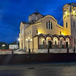 ieros naos pamegiston taxiarxon palia manolada