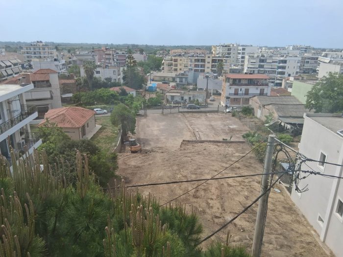 parking pyrgos.jpg