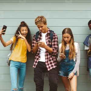 social media neoi.webp