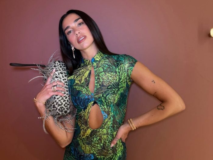 dua lipa 32 e1780265737556.jpg