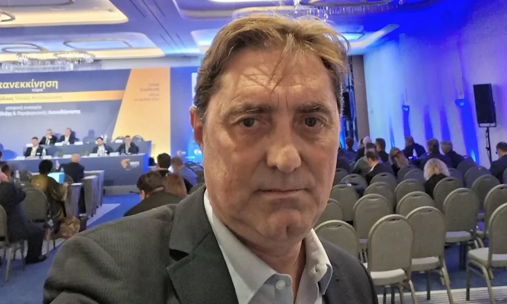 kostas karpetas.webp