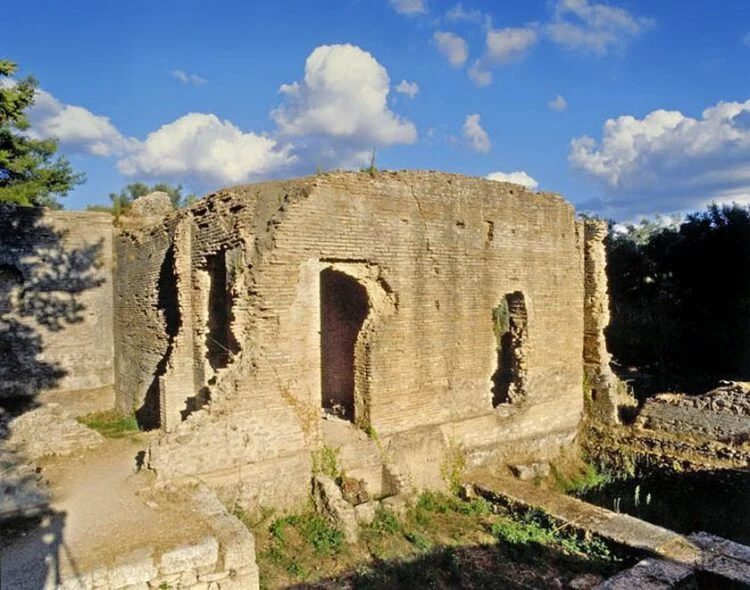 έπαυλης του Νέρωνα στην Αρχαία Ολυμπία