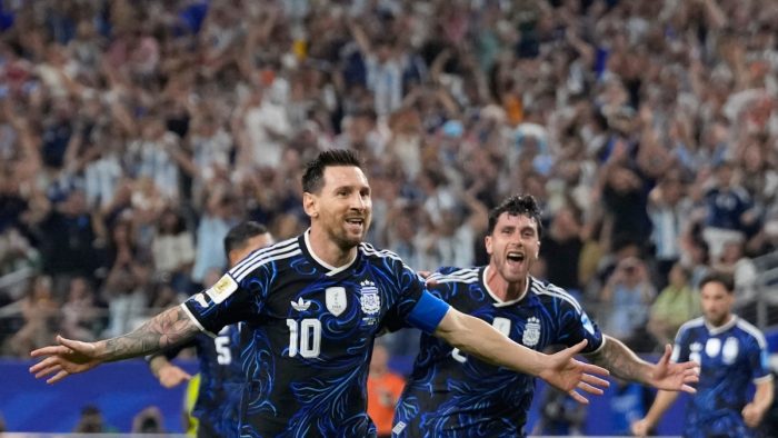 Messi 1 2.jpg