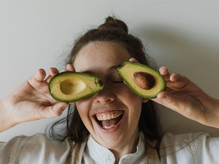 kouzina mageiriki cooking avocado 1 scaled e1784035755507.jpg