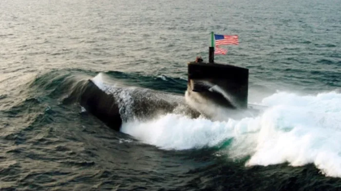 submarine uboat ypovrixio